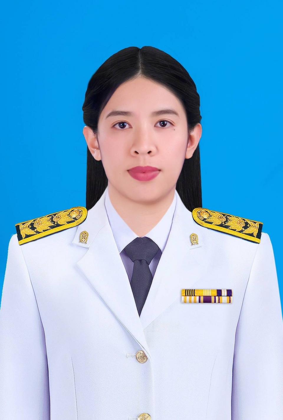 นางสาววิจิตรา นาอุดม