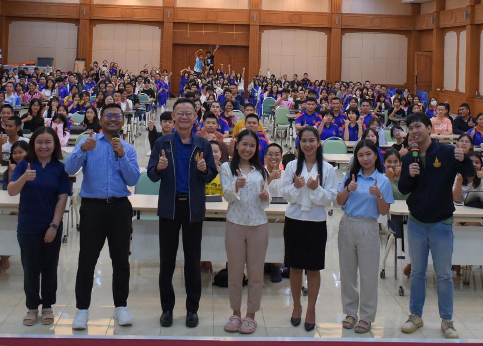 activity-foreign-scholarships-2567