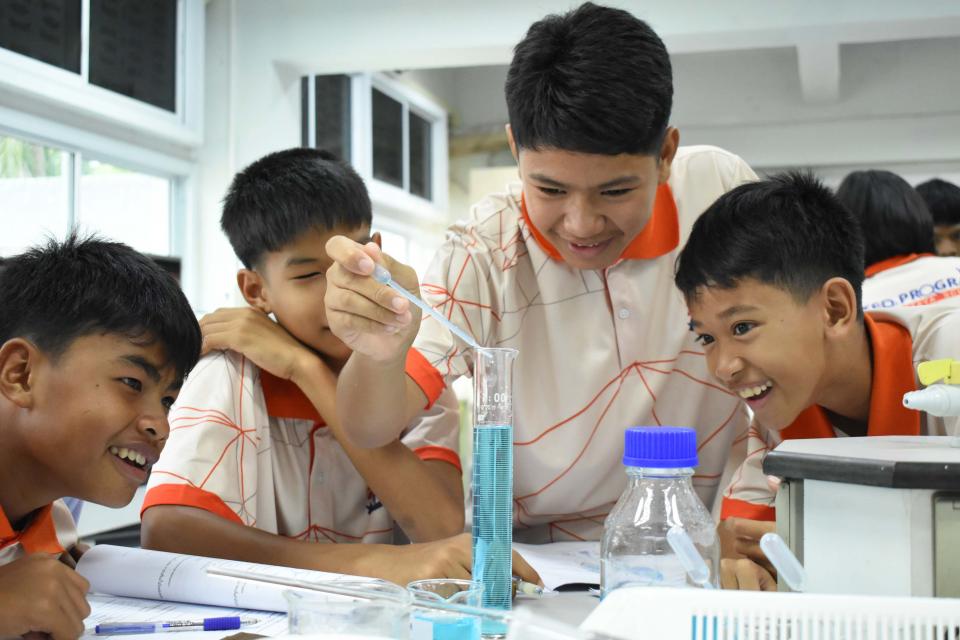 activity-acadamic-scitech-camp1-69